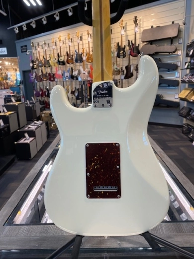 Store Special Product - Fender American Pro II Strat  Rosewood Fingerboard - Olympic White