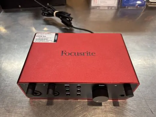 Focusrite - SCARLETT4I4MK4 2