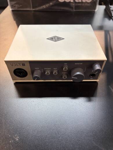Universal Audio Volt 1 USB Audio Interface | Long & McQuade