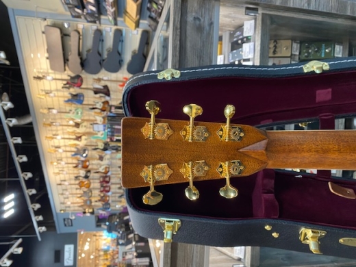 Martin Guitars - D-41 V18 6