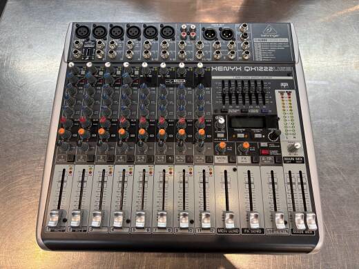 Behringer QX1222USB Premium 16-Input 2/2-Bus Mixer