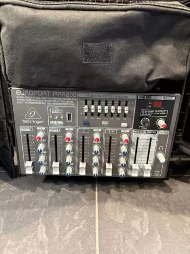 Behringer - PPA200 2