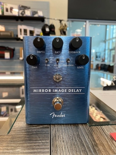 Fender Mirror Image Delay