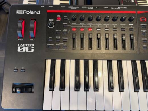Gear Hunter | Roland - FANTOM-06