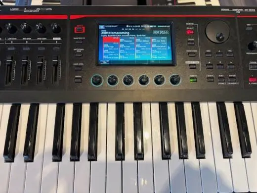 Roland - FANTOM-06 2