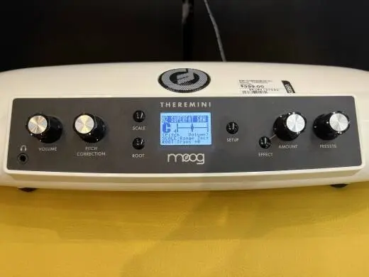 Moog - EW-THEREMINI-01 2