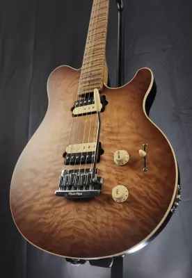 Ernie Ball Music Man - Axis Super Sport Electric Guitar with Case - Honey Pot Quilt 5