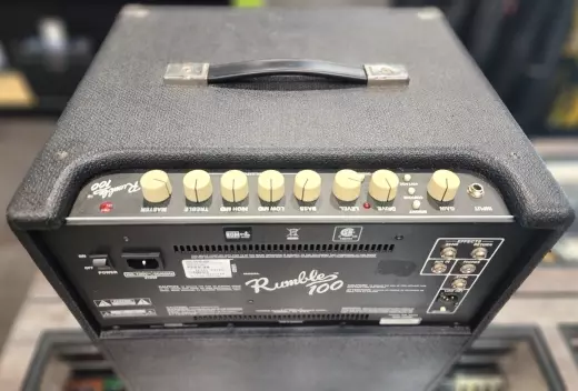 Store Special Product - Fender - Rumble Series 100 Watt Bass Amp (V3)