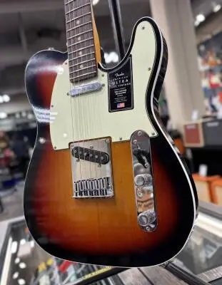 Fender - American Ultra Luxe Vintage '60s Telecaster Custom, Rosewood Fingerboard - 3-Tone Sunburst 2