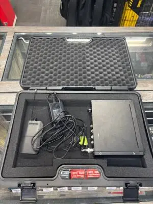 Shure PSM300 Wireless In-Ear System w/SE112-GR Earphones (H20) 2