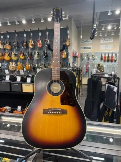 Epiphone - Inspired by Gibson J-45 - Aged Vintage Sunburst