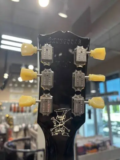 Gibson - Slash Victoria Les Paul Standard - Goldtop 2