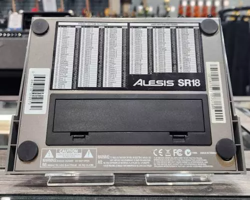 Alesis - SR-18 - 24 Bit Stereo Drum Machine 2