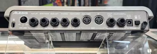 Alesis - SR-18 - 24 Bit Stereo Drum Machine 2