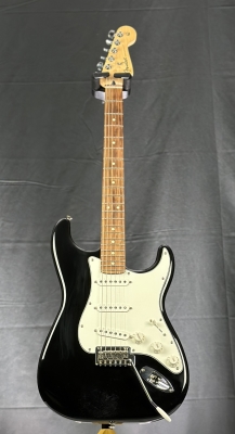 Fender Player Stratocaster Pau Ferro - Black