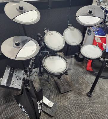 Store Special Product - Roland - VQD106 V-Drums Quiet Design 5-Piece Electronic Drumkit