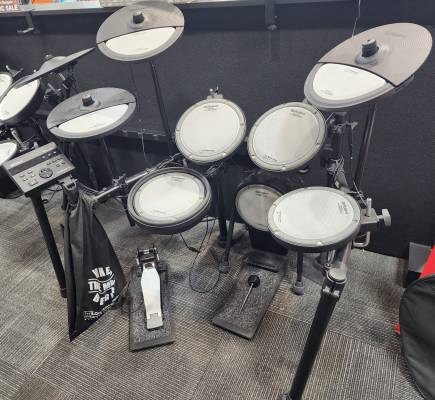 Roland - VQD106 V-Drums Quiet Design 5-Piece Electronic Drumkit