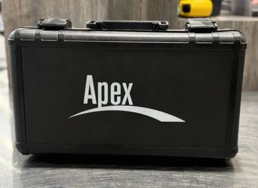 Apex - Compact Studio Condenser Mic with Case - Black 2