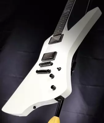 ESP Guitars - LTD James Hetfield Snakebyte Signature Electric Guitar - Snow White 3