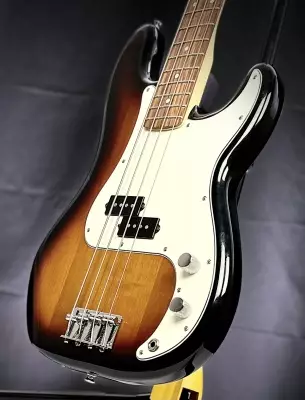 Fender - Player Precision Bass Pau Ferro - 3 Tone Sunburst 5