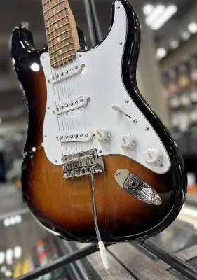 Fender - 014-4593-500 2