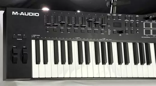 M-Audio - Oxygen Pro 61-Key USB MIDI Controller 2