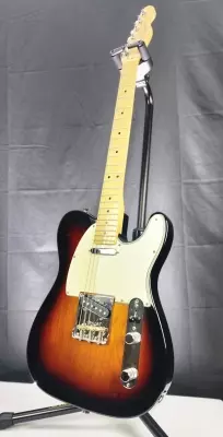 Fender - American Professional Telecaster Maple Fingerboard - 3-Colour Sunburst 2