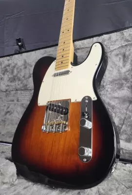 Fender - American Professional Telecaster Maple Fingerboard - 3-Colour Sunburst 2