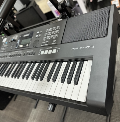 Yamaha - PSR-E473 61-Note Portable Keyboard 3