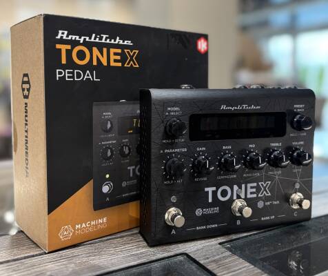 IK Multimedia TONEX Pedal - Black | Long & McQuade