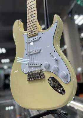 Store Special Product - PRS Guitars - John Mayer Silver Sky SE Maple Electric Guitar with Gigbag - Moon White