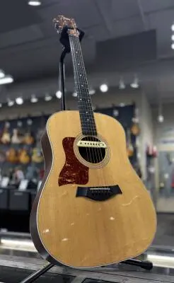 Taylor 210 G Lefty w/ LR baggs pu