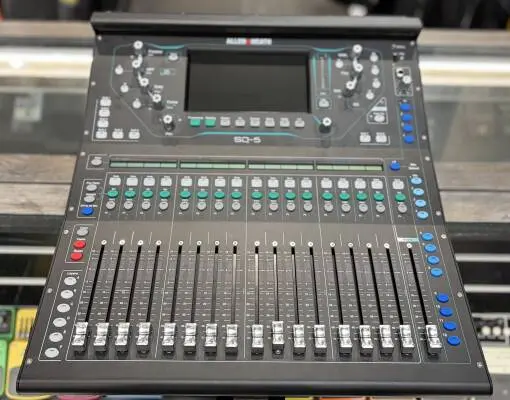 Allen & Heath - SQ-5 48 Channel 36 Bus Digital Mixer