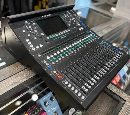 Allen & Heath - SQ-5 48 Channel 36 Bus Digital Mixer 2