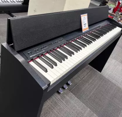 F-140R Digital Piano in Contemporary Black 2