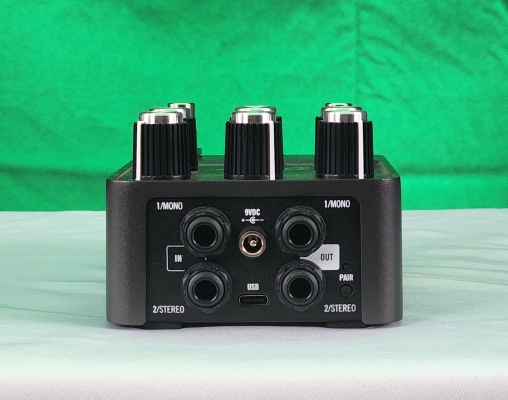 Universal Audio - UAFX Dream '65 Reverb Amplifier Pedal 3