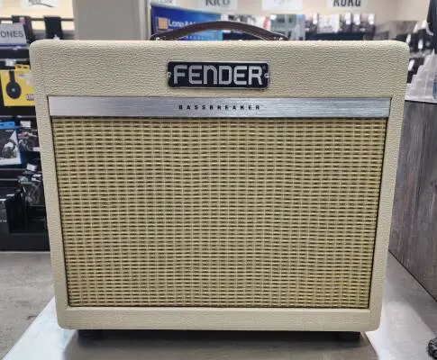 Fender - Limited Edition Bassbreaker 15 15 W Tube Combo Amplifier - Blonde