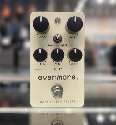 Universal Audio UAFX Evermore Studio Reverb Pedal | Long
