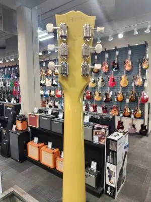 Gibson - Les Paul Junior Double Cut Electric Guitar with Hardshell Case - TV Yellow 2