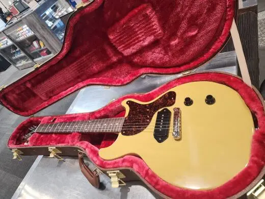 Gibson - Les Paul Junior Double Cut Electric Guitar with Hardshell Case - TV Yellow 2