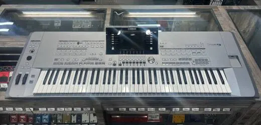Yamaha - TYROS576