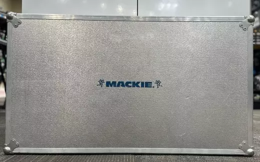 Mackie SR32.4-VLZ Pro Powered Mixer 2