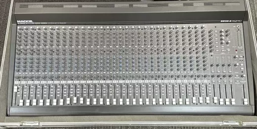 Mackie SR32.4-VLZ Pro Powered Mixer