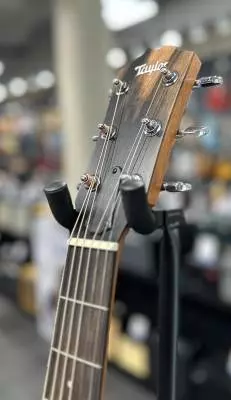 Taylor Guitars - 214ce-K Grand Auditorium Koa/Spruce Acoustic/Electric Guitar with Gigbag 2