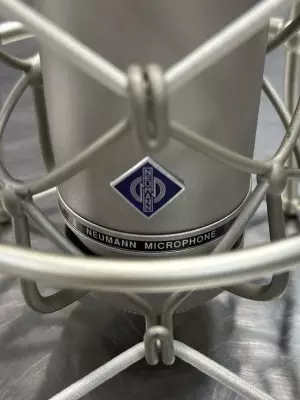 Neumann - U 87 Ai Large-diaphragm Condenser Microphone - Nickel 2