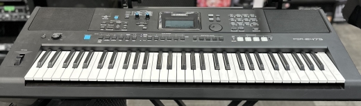 Yamaha - PSR-E473 61-Note Portable Keyboard