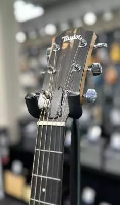 Taylor Guitars - 112ce Grand Concert Sapele/Spruce Acoustic/Electric Guitar with Gigbag 2