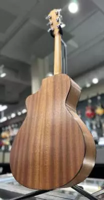 Taylor Guitars - 112ce Grand Concert Sapele/Spruce Acoustic/Electric Guitar with Gigbag 2