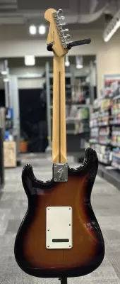 Fender - Player Stratocaster Maple - 3 Tone Sunburst 2