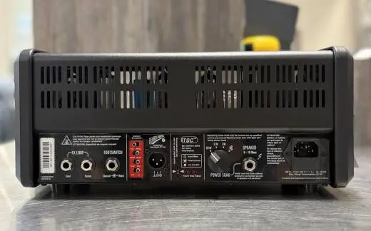 Hughes & Kettner - TubeMeister Deluxe 20 Head 2